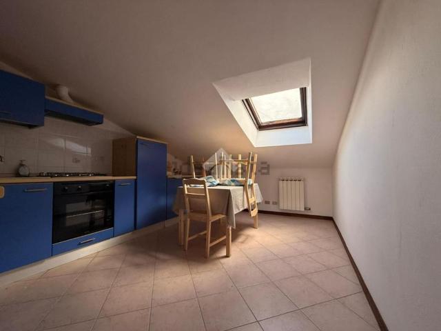Appartamento in affitto di 90 m² in Via Nave, 59