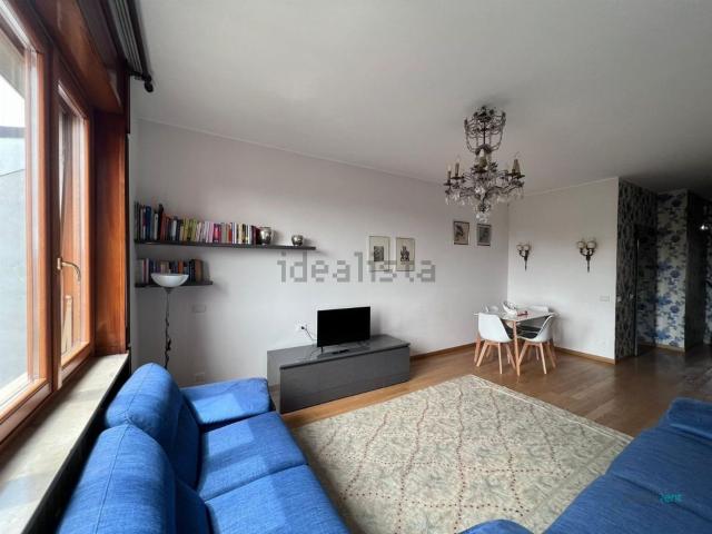 Appartamento in affitto di 90 m² in Via Nicola Piccinni, 21