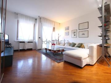 Appartamento in affitto di 90 m² in Via Pontebuco
