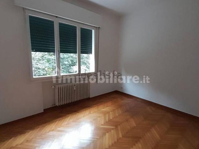 Appartamento in affitto di 90 m² in Via Quattro Novembre