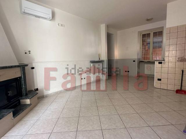 Appartamento in affitto di 90 m² in Via R. Acierno
