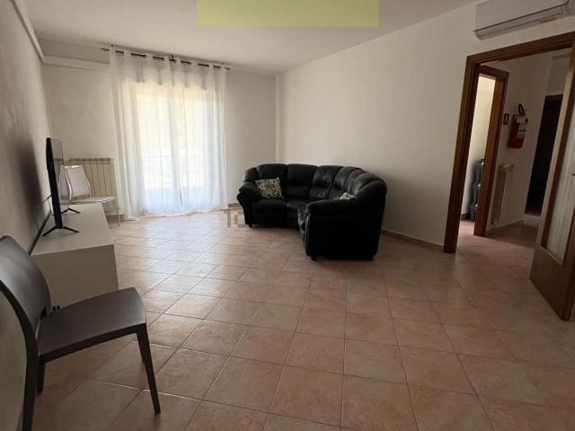 Appartamento in affitto di 90 m² in Via Roma, 285