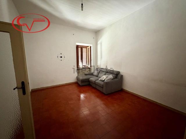 Appartamento in affitto di 90 m² in Via Roma