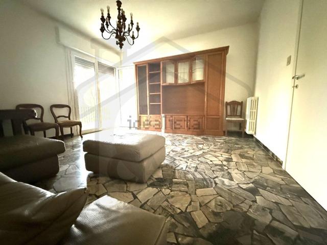 Appartamento in affitto di 90 m² in Via Roma
