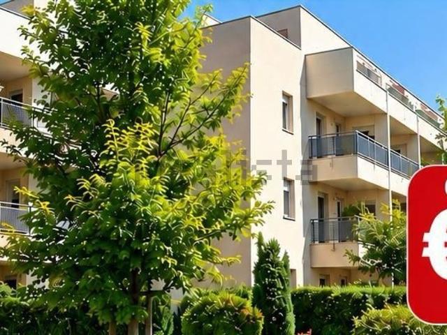 Appartamento in affitto di 90 m² in Via Roma