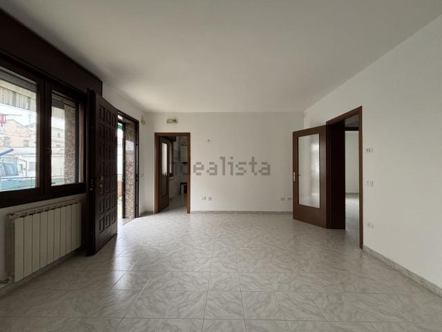 Appartamento in affitto di 90 m² in Via Romea