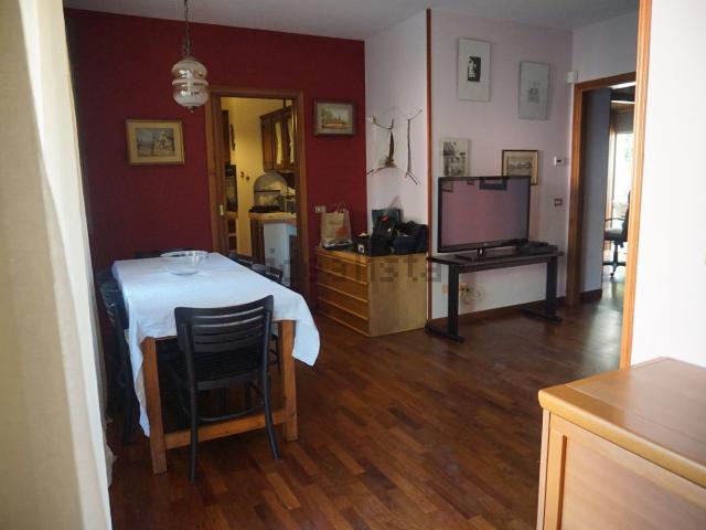 Appartamento in affitto di 90 m² in Via Roberto Ruffilli