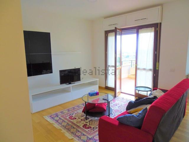 Appartamento in affitto di 90 m² in Via Roberto Raviola