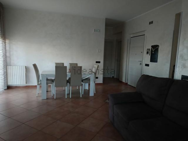 Appartamento in affitto di 90 m² in Via San Francesco d&apos Assisi, 74