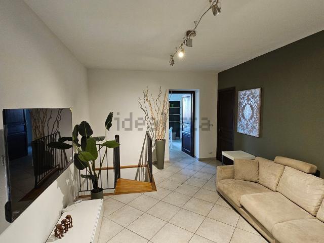Appartamento in affitto di 90 m² in Via San Martino, 14