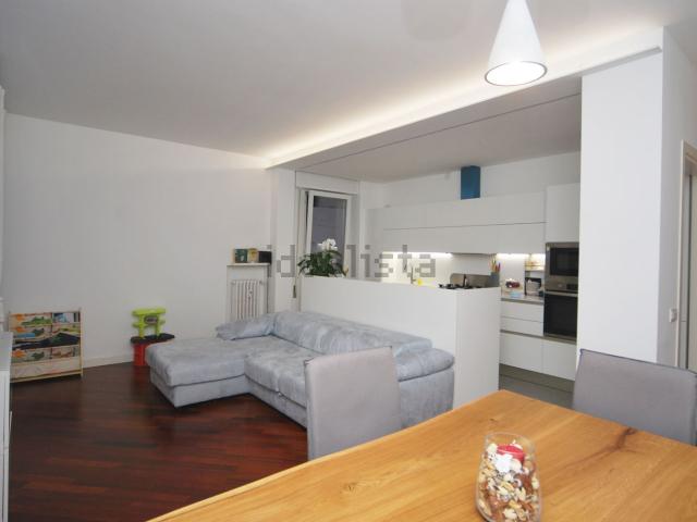 Appartamento in affitto di 90 m² in Via SAVONAROLA