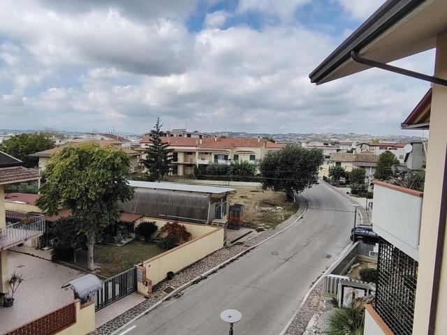 Appartamento in affitto di 90 m² in Viale A. Moro, 162