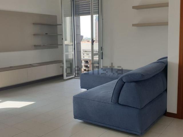 Appartamento in affitto di 90 m² in Viale Ilic Uljanov Lenin