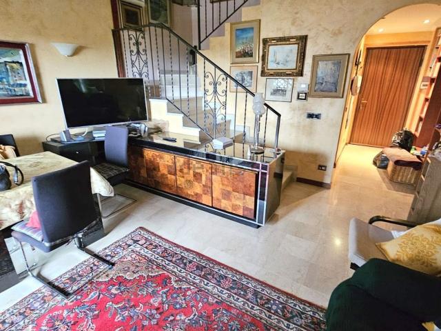 Appartamento in affitto di 90 m² in Viale Londra, 47