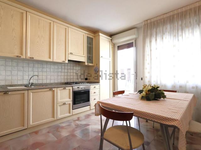 Appartamento in affitto di 90 m² in Viale Vittorio Veneto, 4
