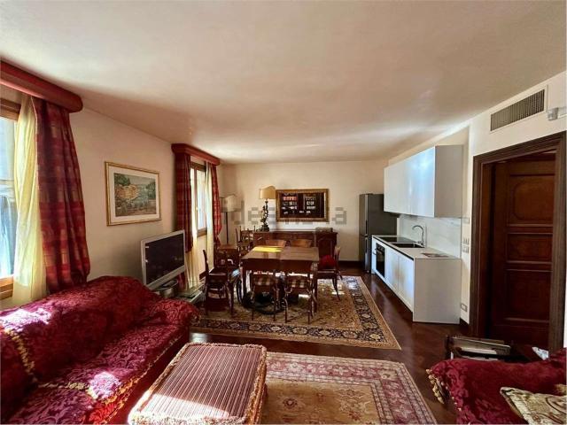 Appartamento in affitto di 90 m²