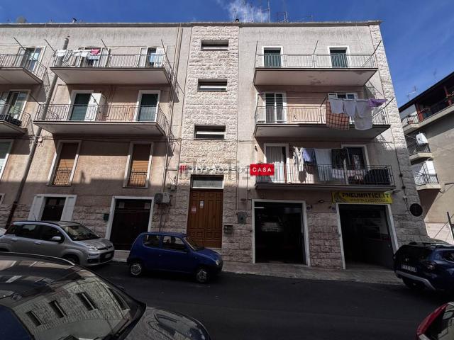 Appartamento in affitto di 91 m² in Via Antonio Cantore, 21