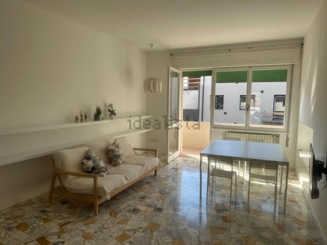 Appartamento in affitto di 91 m² in Via Carlo Rezzonico