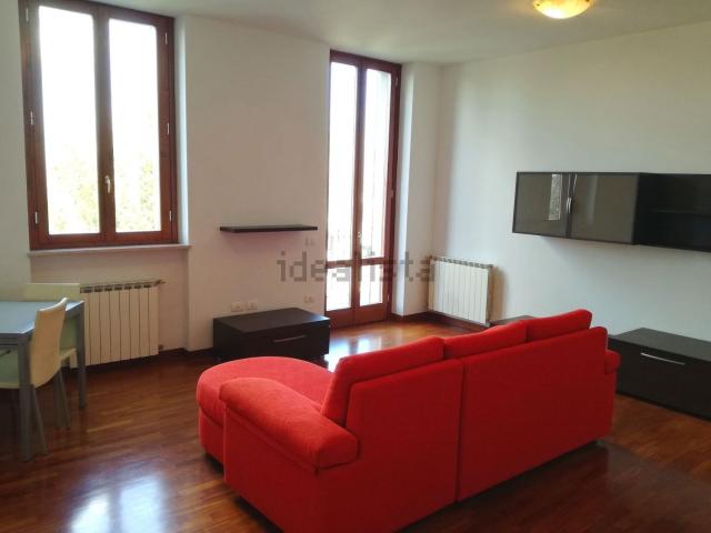 Appartamento in affitto di 91 m² in Via Classense, 35