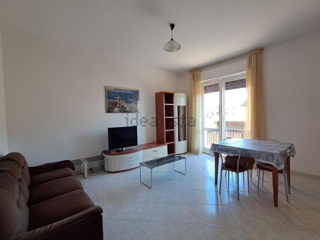 Appartamento in affitto di 91 m² in Via dei Ronchi, 19