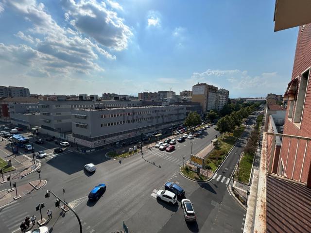 Appartamento in affitto di 91 m² in Via Giordano Bruno, 9
