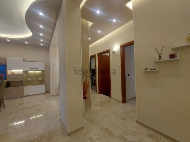 Appartamento in affitto di 91 m² in Via Lazio, 86