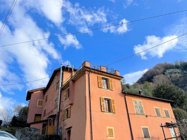 Appartamento in affitto di 92 m² in Via Banchi, 4