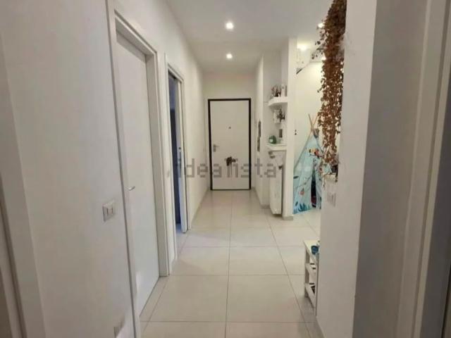 Appartamento in affitto di 92 m² in Via Como