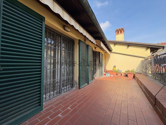 Appartamento in affitto di 92 m² in Via del Carro, 9