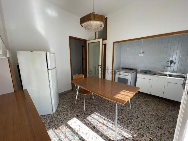 Appartamento in affitto di 92 m² in Via della Direttissima, 1