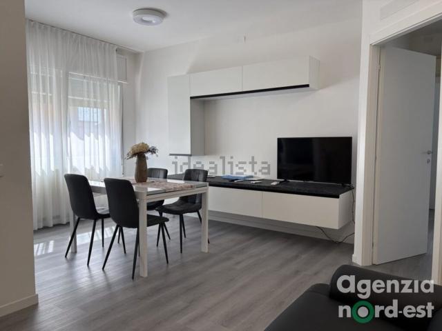 Appartamento in affitto di 92 m² in Via Elia Millosevich, 24