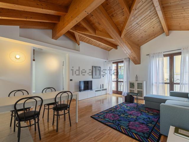 Appartamento in affitto di 92 m² in Via Loreto, 2