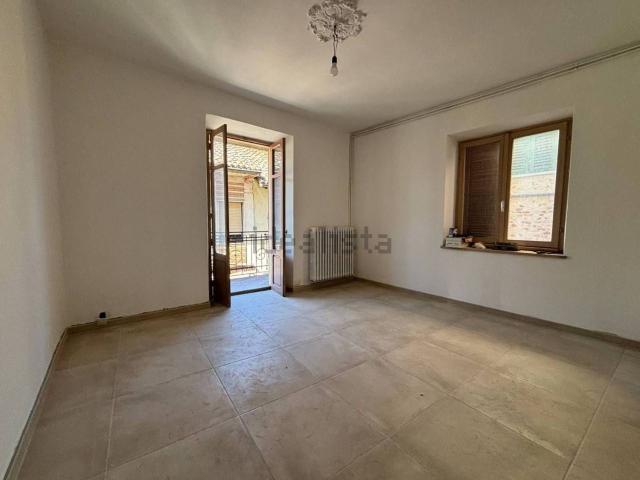 Appartamento in affitto di 92 m² in Via Roma, 6