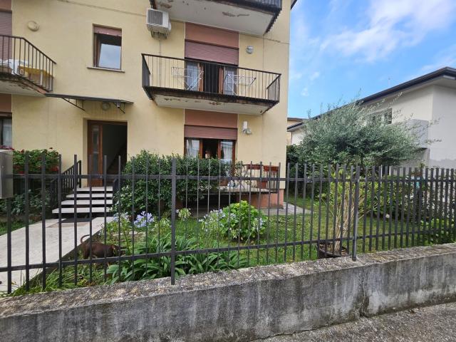 Appartamento in affitto di 97 m² in Via Chiuppani, 8
