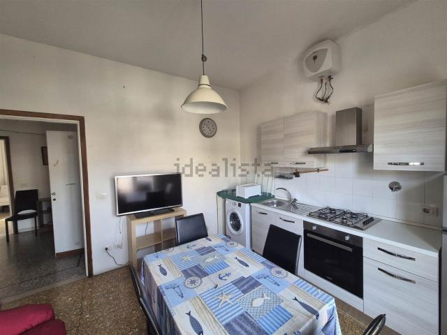 Appartamento in affitto di 97 m² in Via Ferdinando Paoletti, 52
