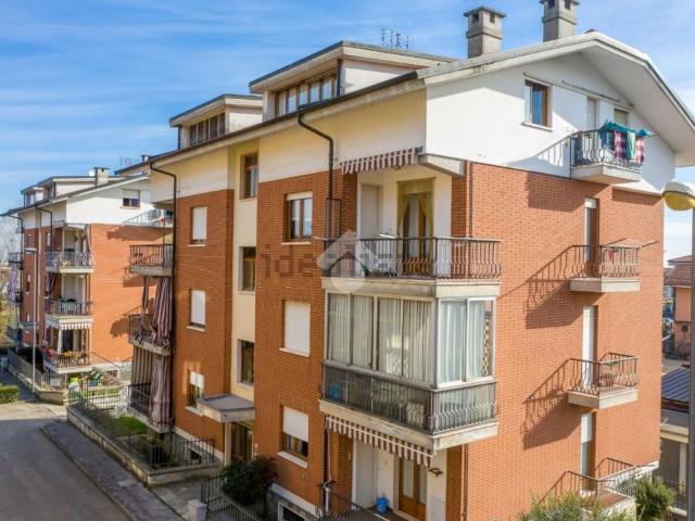 Appartamento in affitto di 97 m² in Via Risorgimento, 33