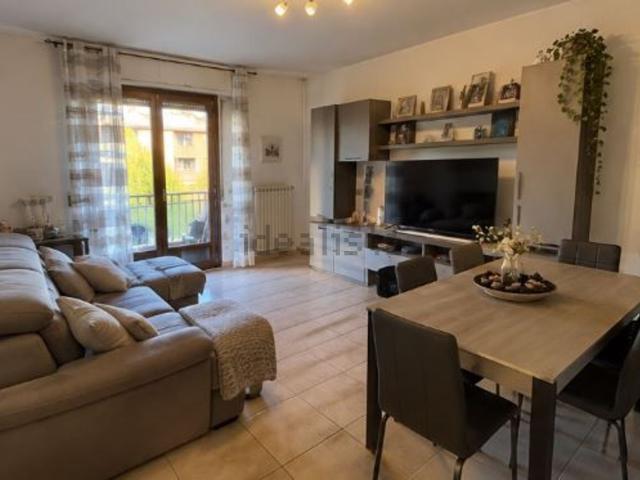 Appartamento in affitto di 97 m² in Viale Osacca