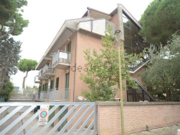 Appartamento in affitto di 97 m² in Viale Zara, 14
