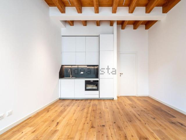 Appartamento in affitto di 94 m² in Via Valerio Catullo, 4