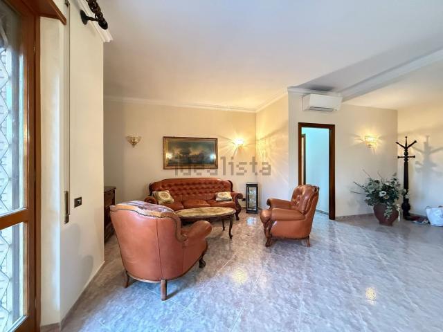 Appartamento in affitto di 94 m² in Via Giovanni Boldini, 86