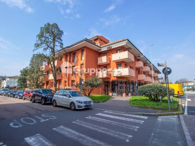Appartamento in affitto di 94 m² in Via IV Giugno, 65