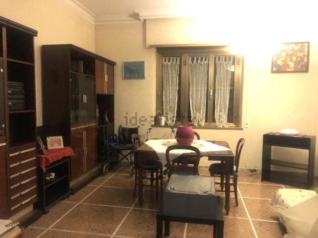 Appartamento in affitto di 94 m² in Viale Opita Oppio
