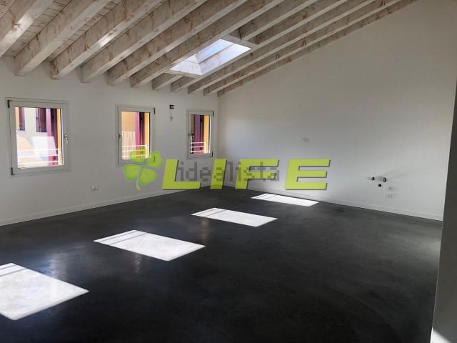 Appartamento in affitto di 95 m² in Piazza Municipio