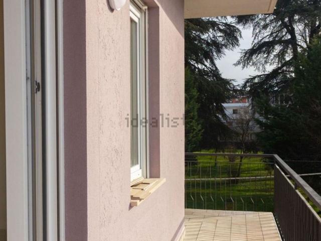 Appartamento in affitto di 95 m² in Via Vincenzo Bellini, 15