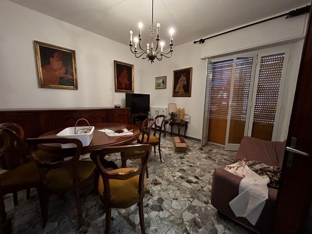 Appartamento in affitto di 95 m² in Via XX Settembre, 3