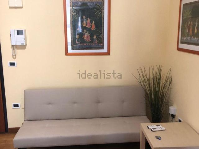 Appartamento in affitto di 95 m² in Via A. Manzoni