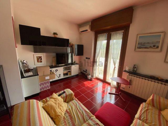 Appartamento in affitto di 95 m² in Via Achille Grandi, 12