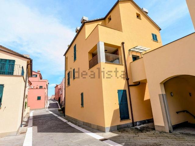 Appartamento in affitto di 95 m² in Via al Golf, 75