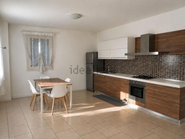 Appartamento in affitto di 95 m² in Via Alcide de Gasperi