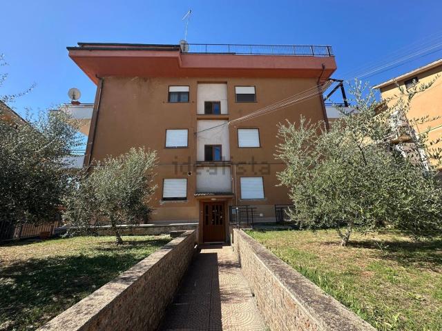 Appartamento in affitto di 95 m² in Via Aldo Moro, 3